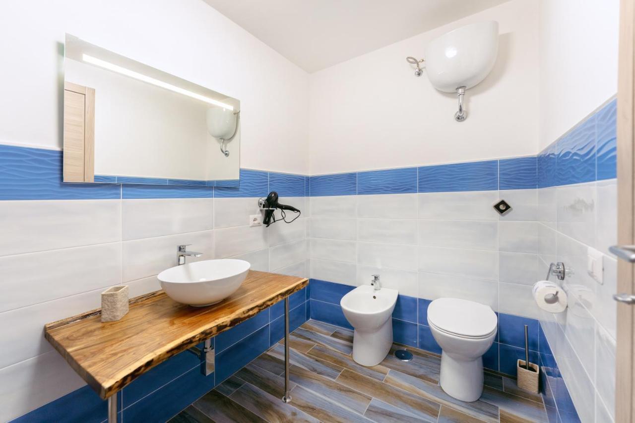 Hotel Lo Scuncino Procida Esterno foto