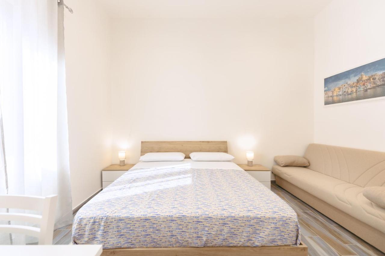 Hotel Lo Scuncino Procida Esterno foto